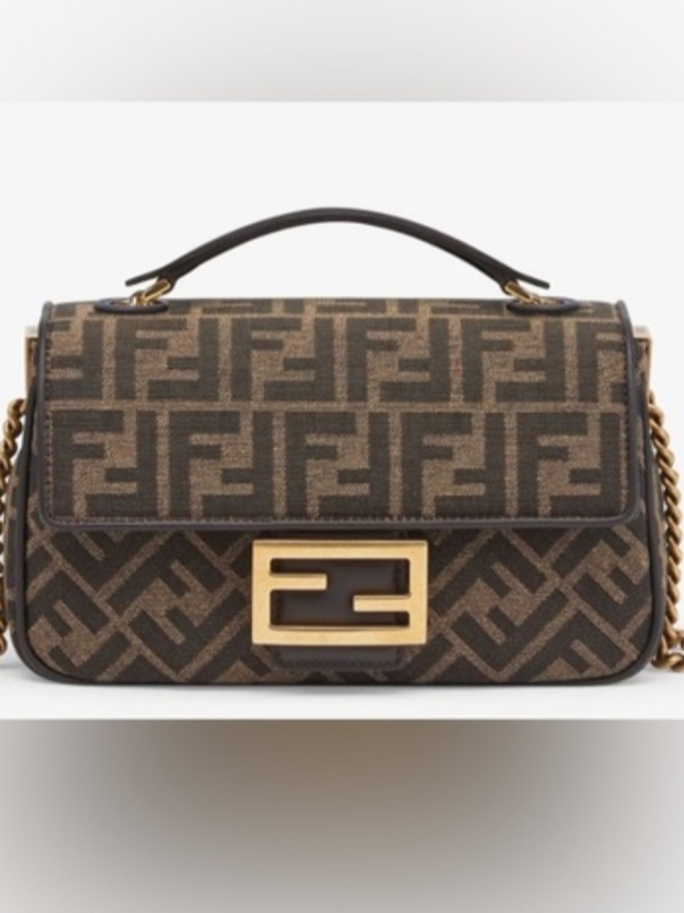 Fendi Baguette Midi Chain Bag